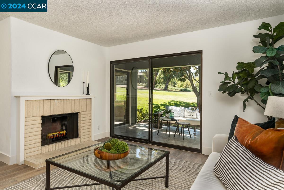 3118 Rossmoor Pkwy # 2