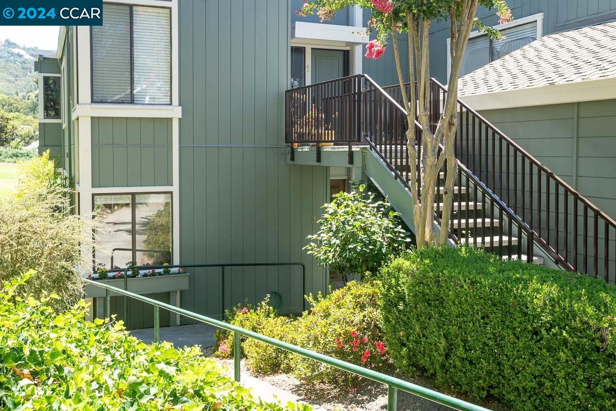 3118 Rossmoor Pkwy # 2
