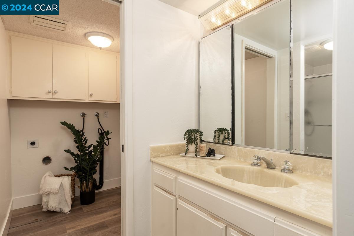 3118 Rossmoor Pkwy # 2