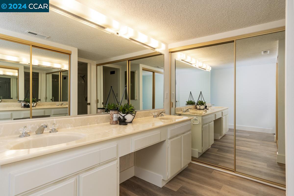 3118 Rossmoor Pkwy # 2