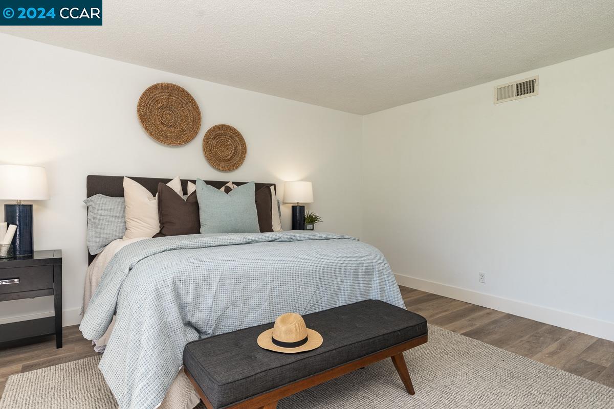 3118 Rossmoor Pkwy # 2