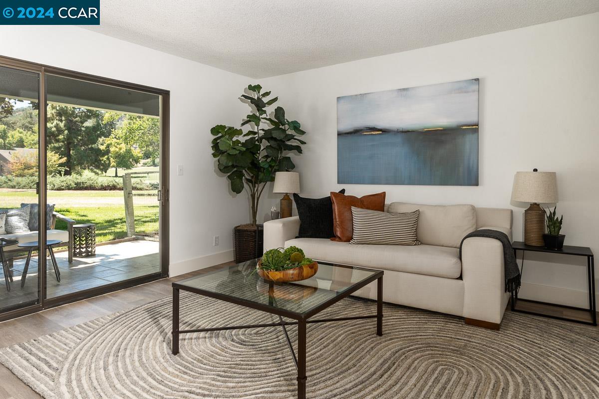 3118 Rossmoor Pkwy # 2