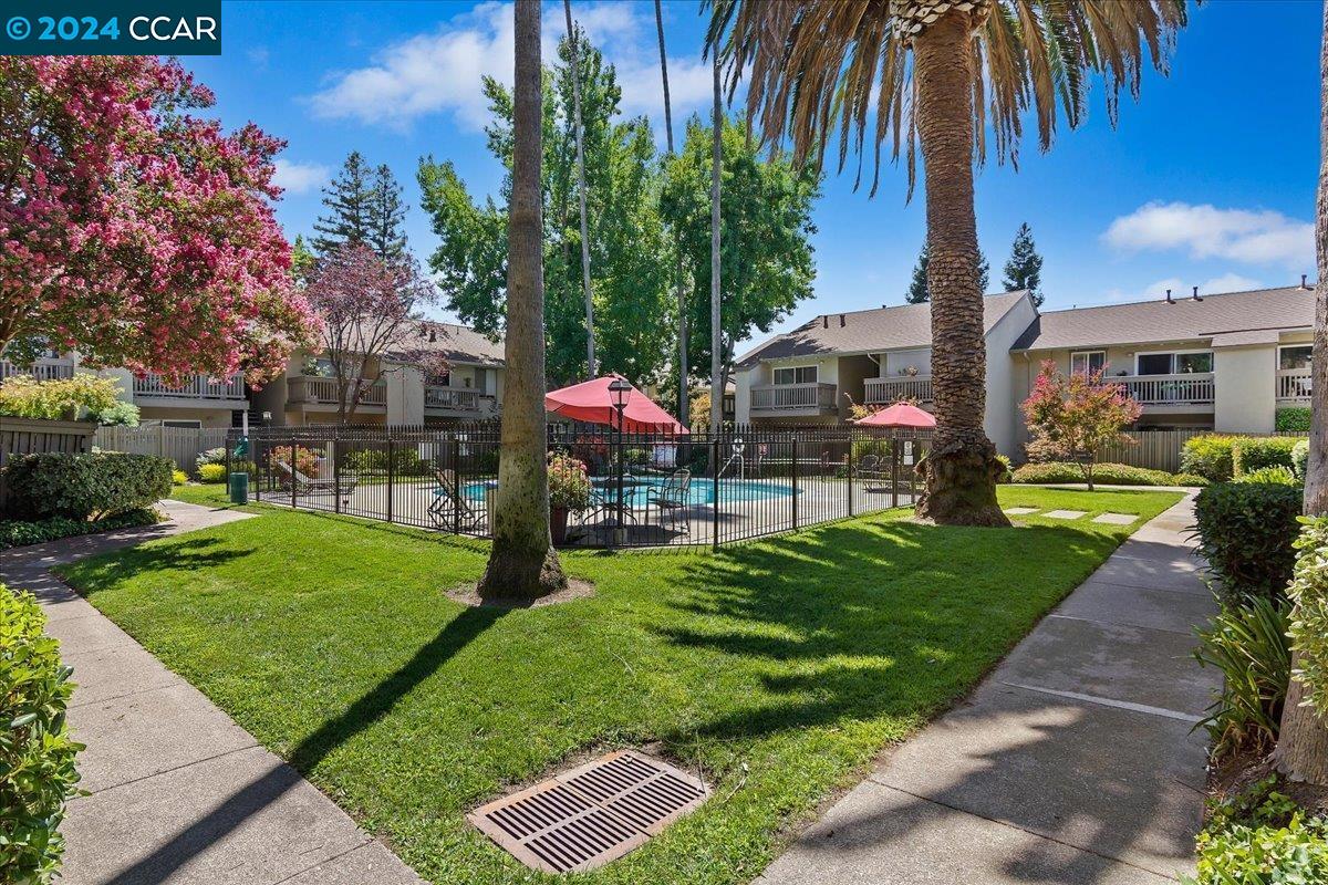 2560 Walnut Blvd # 22