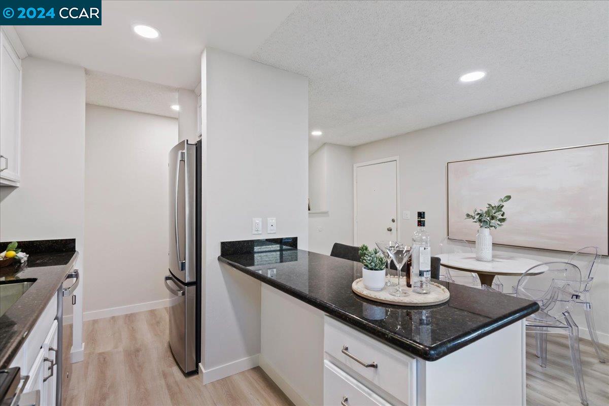 2560 Walnut Blvd # 22