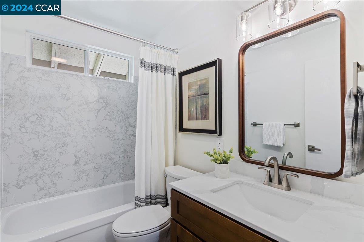 2560 Walnut Blvd # 22