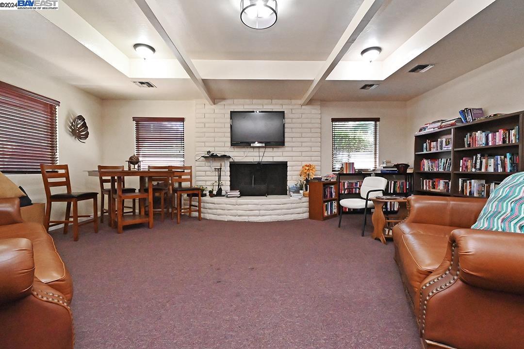 3231 Vineyard # 140