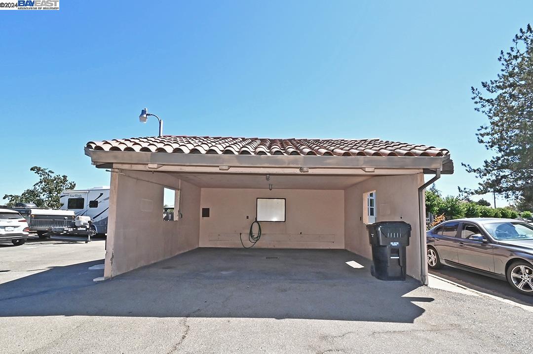 3231 Vineyard # 140