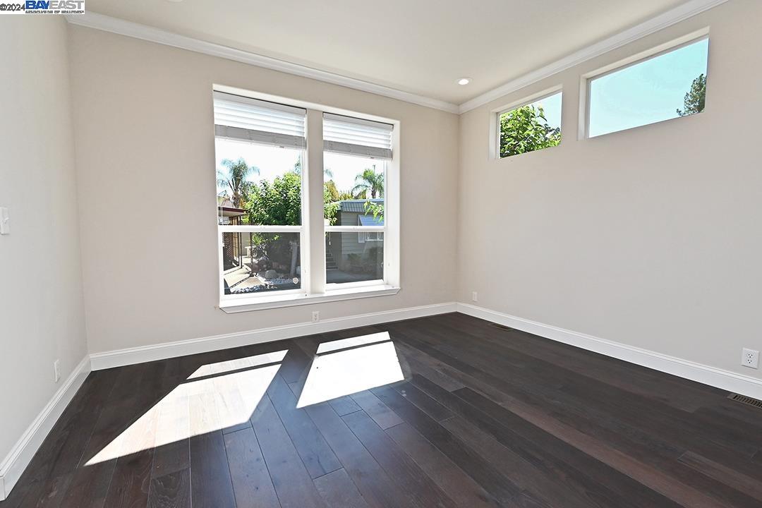 3231 Vineyard # 140