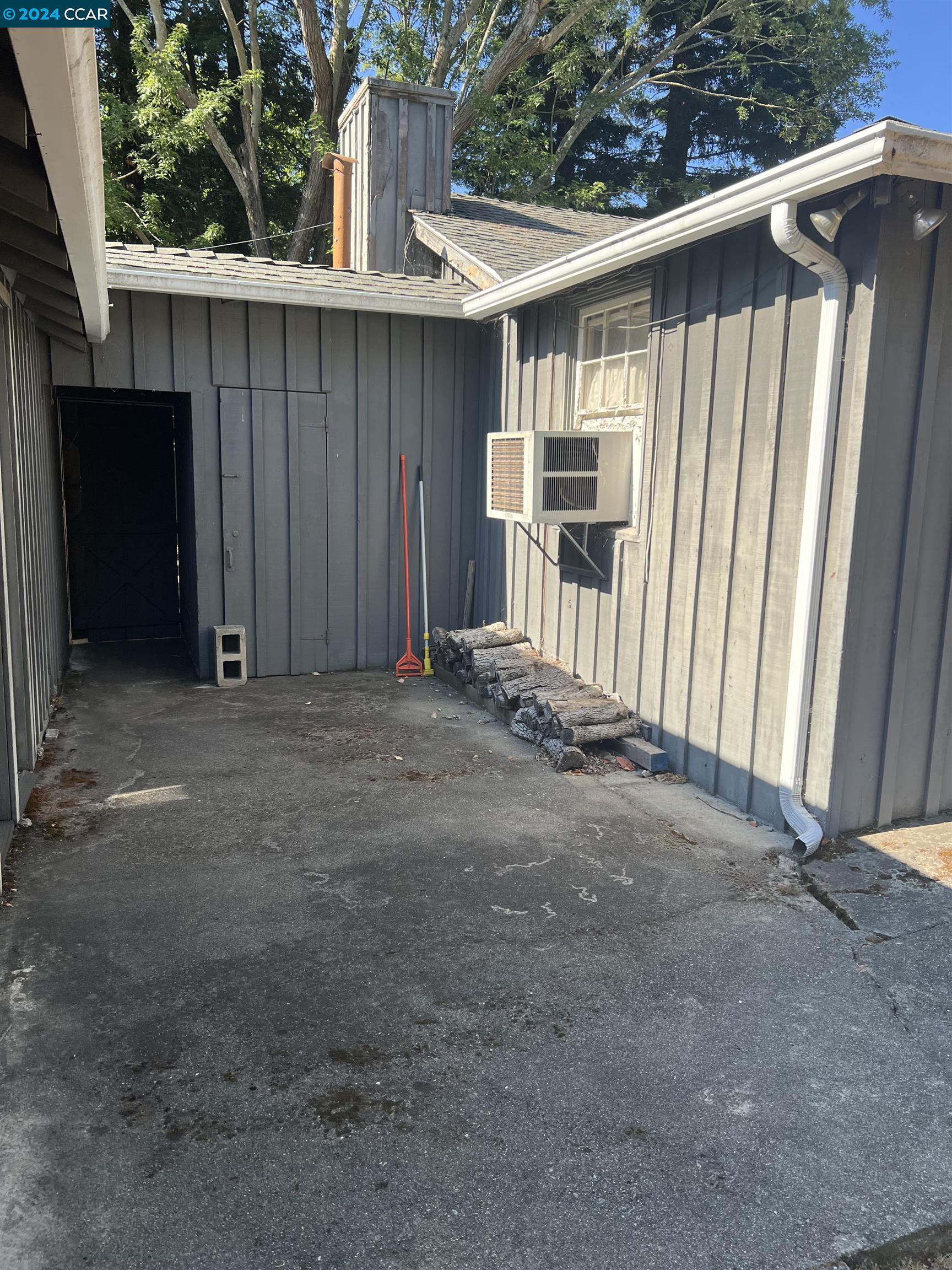 1064 Sunnybrook Drive