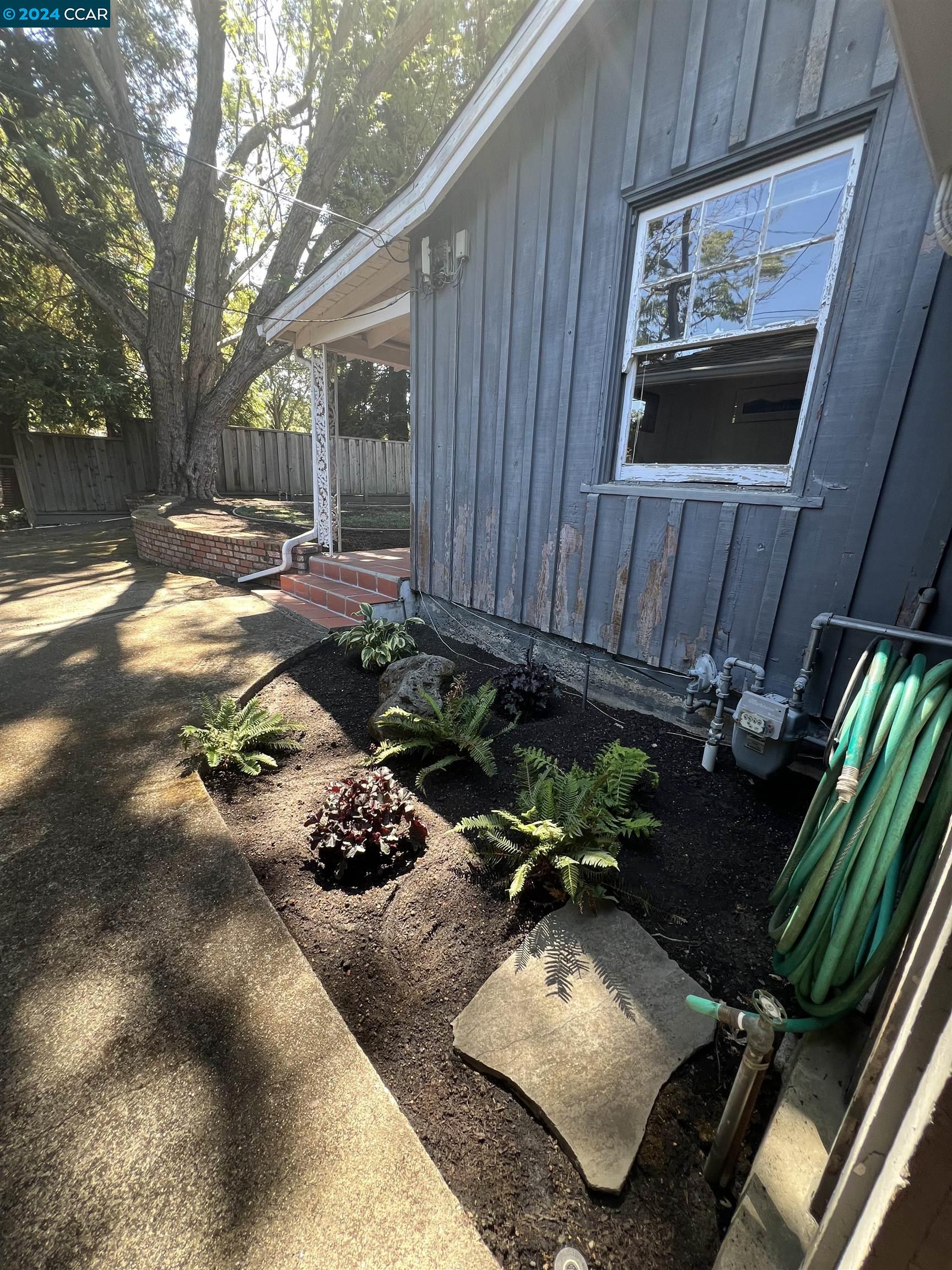 1064 Sunnybrook Drive