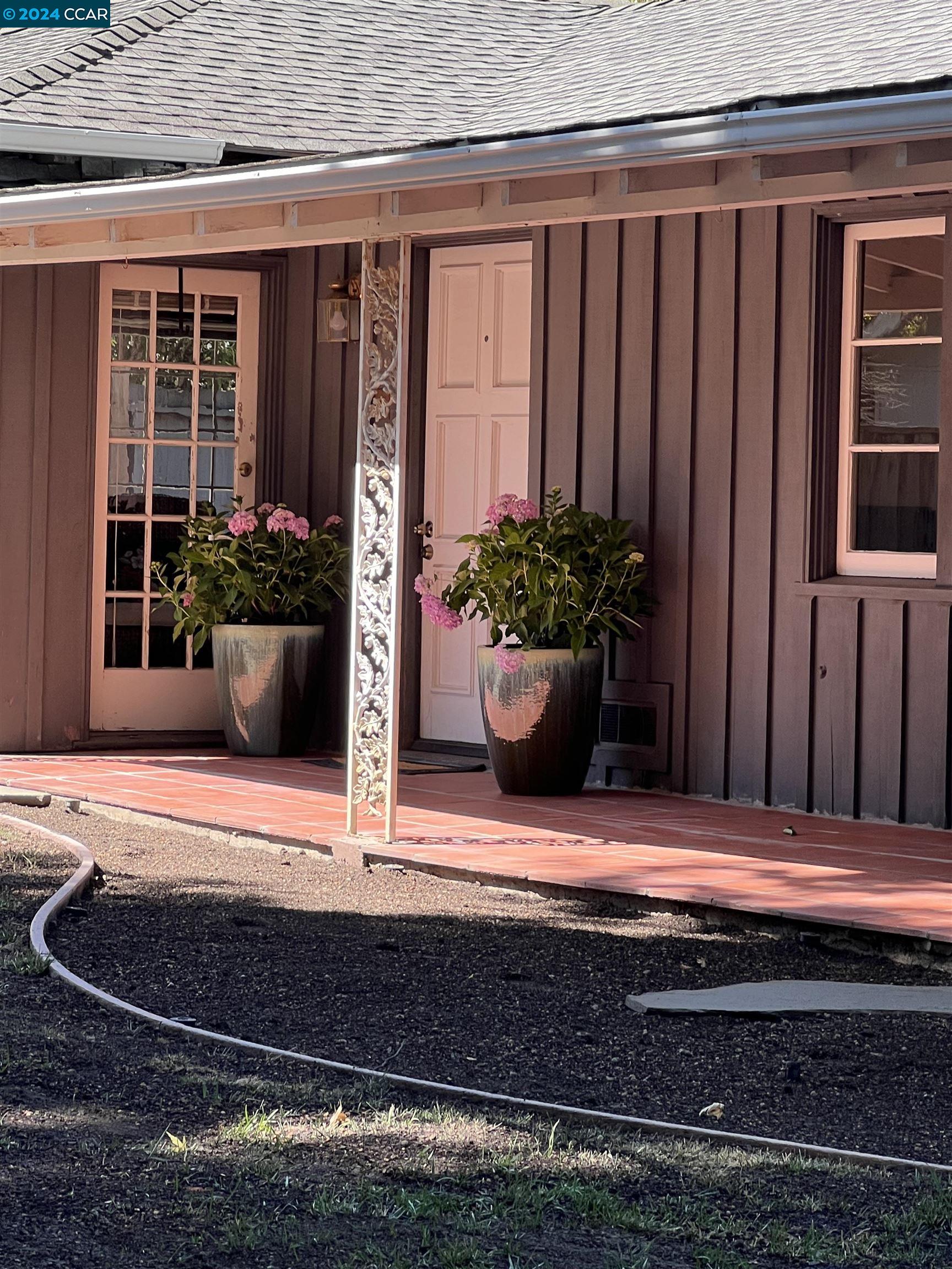 1064 Sunnybrook Drive