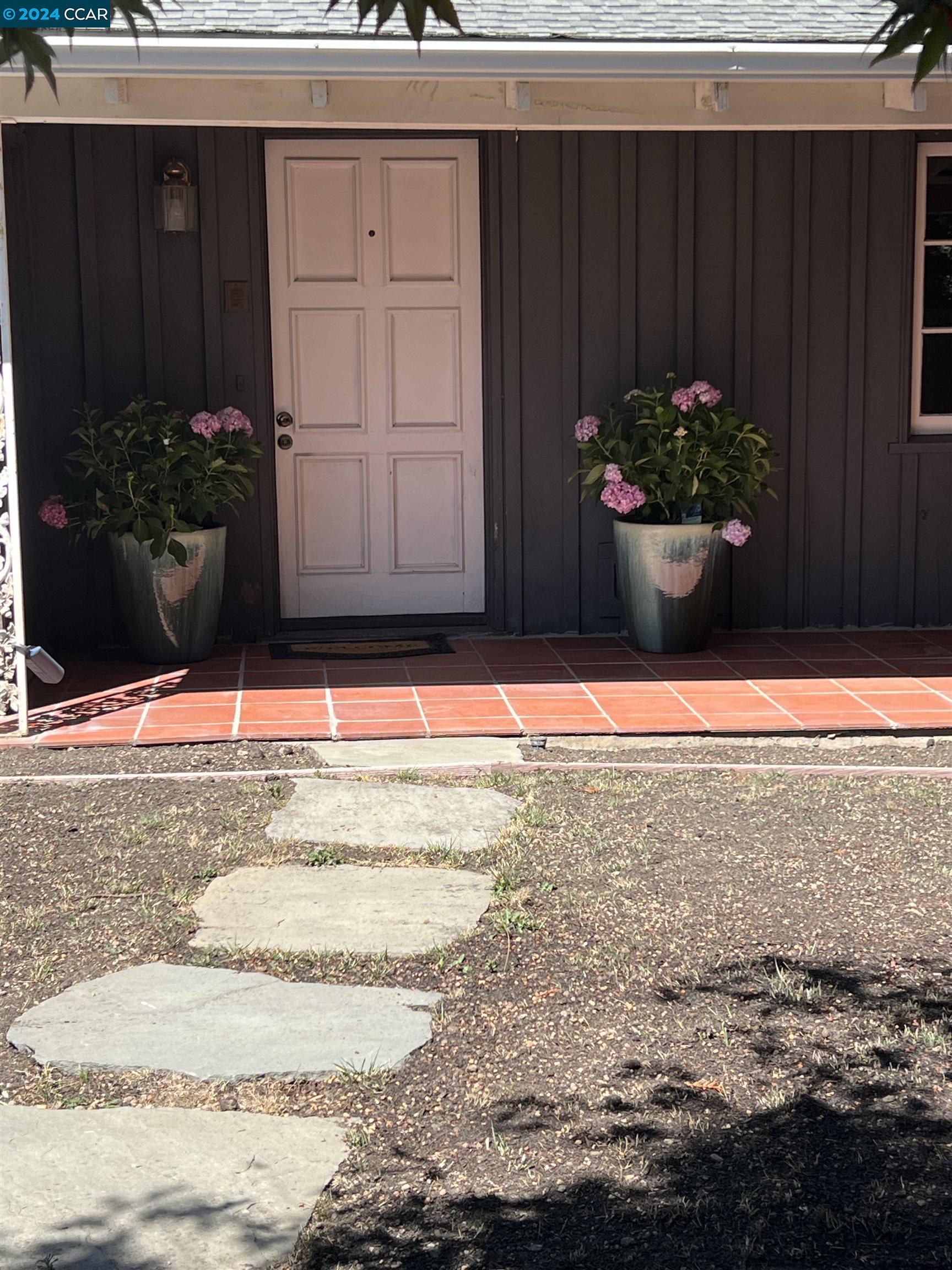 1064 Sunnybrook Drive