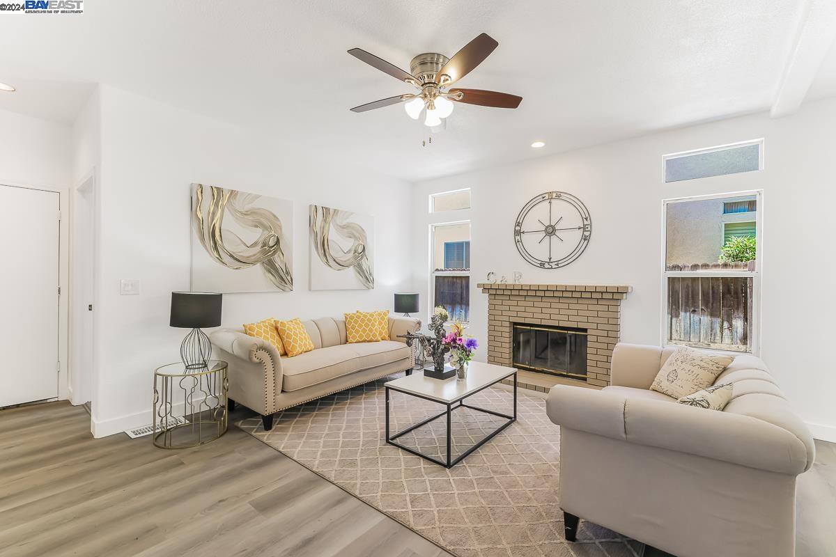 1116 Hastings Ct
