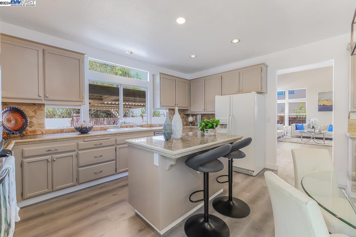1116 Hastings Ct