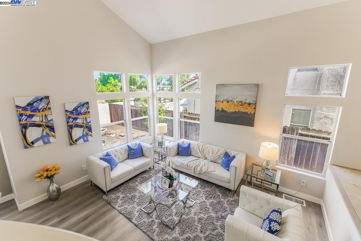1116 Hastings Ct