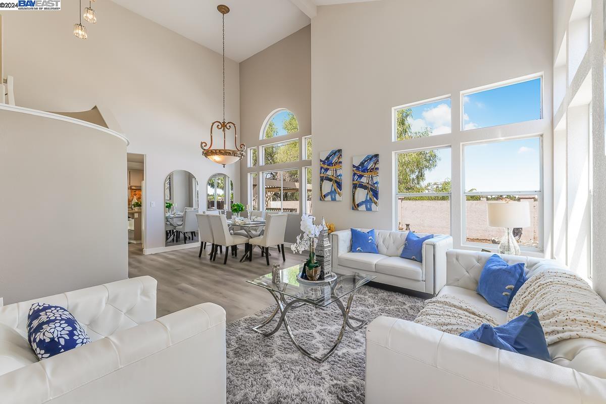 1116 Hastings Ct