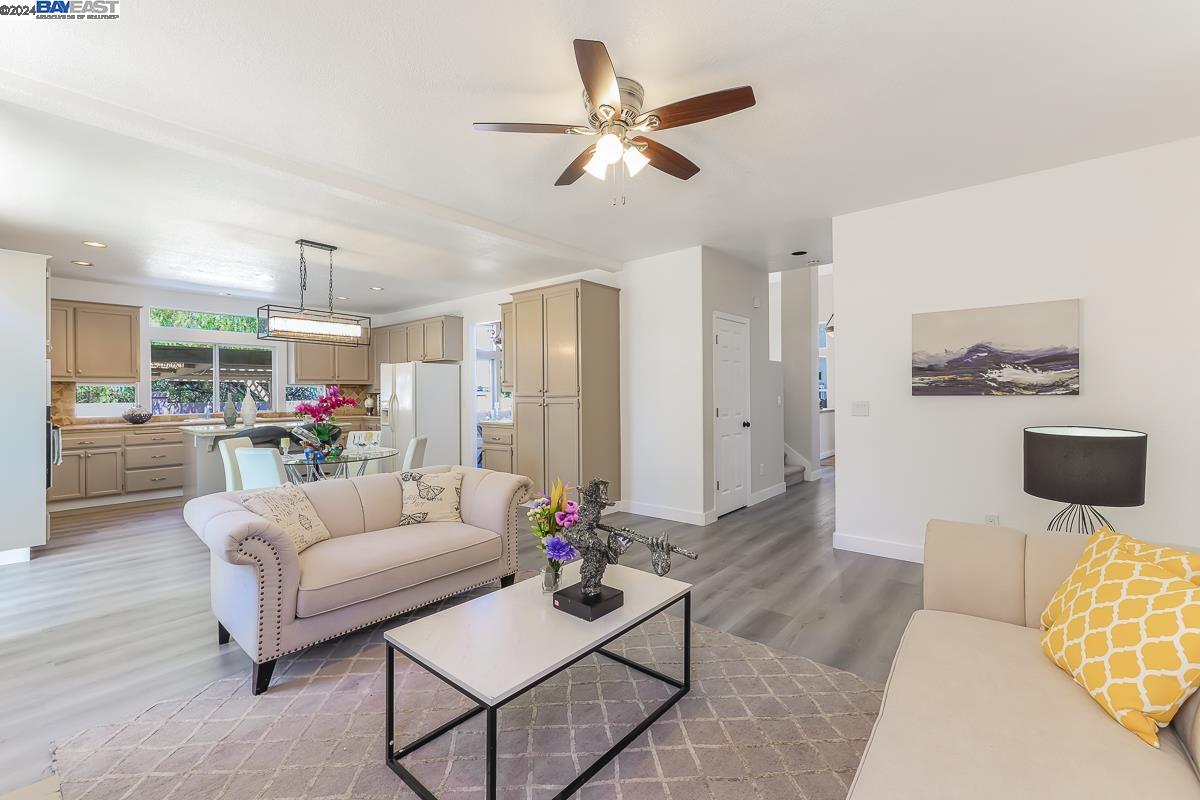 1116 Hastings Ct