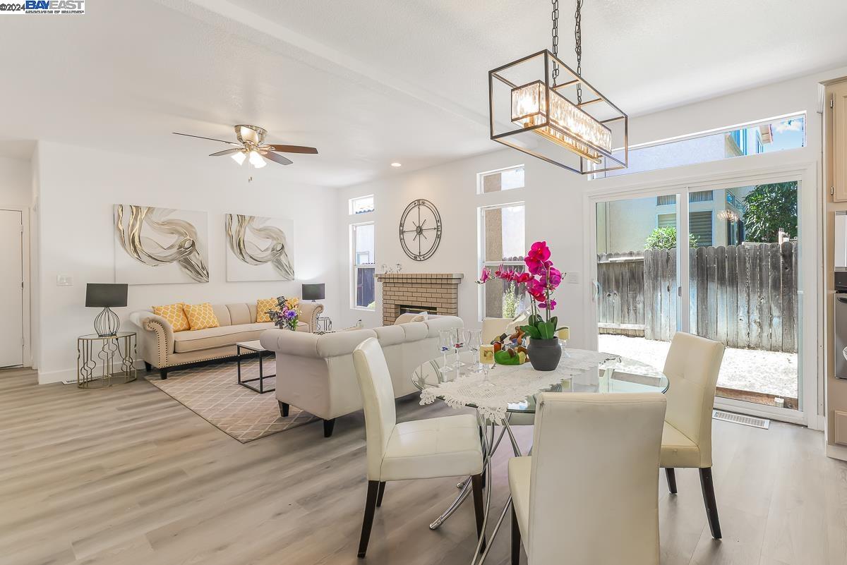 1116 Hastings Ct