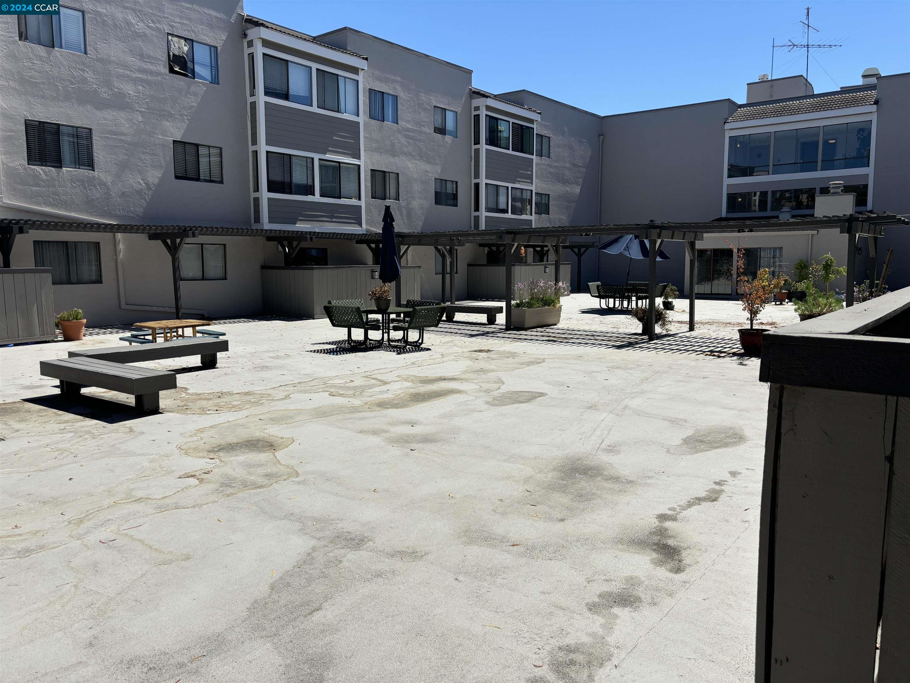 240 N Bayshore Blvd # 211