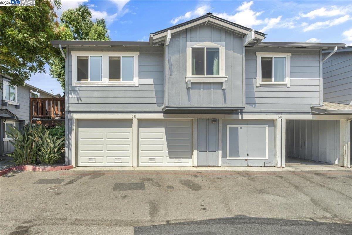 551 Groth Pl