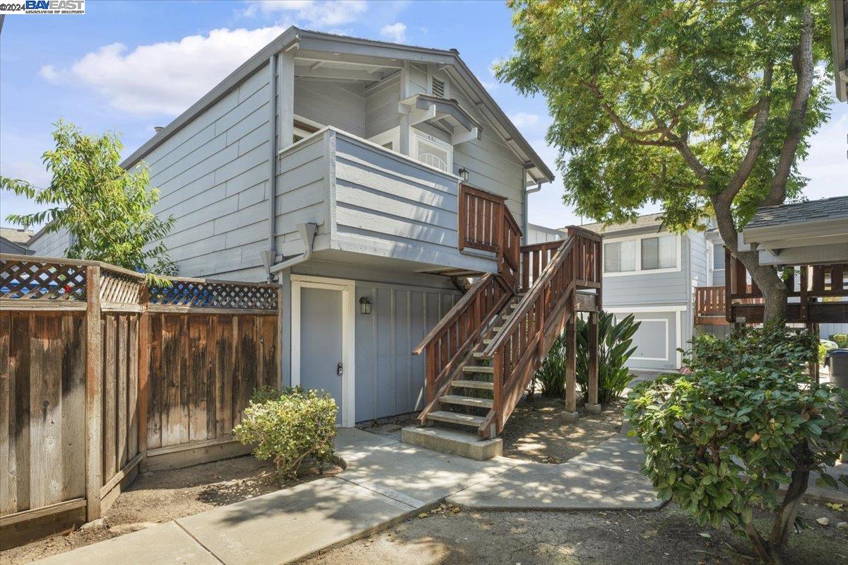 551 Groth Pl