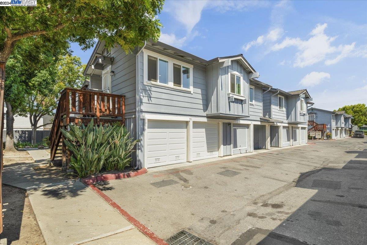 551 Groth Pl