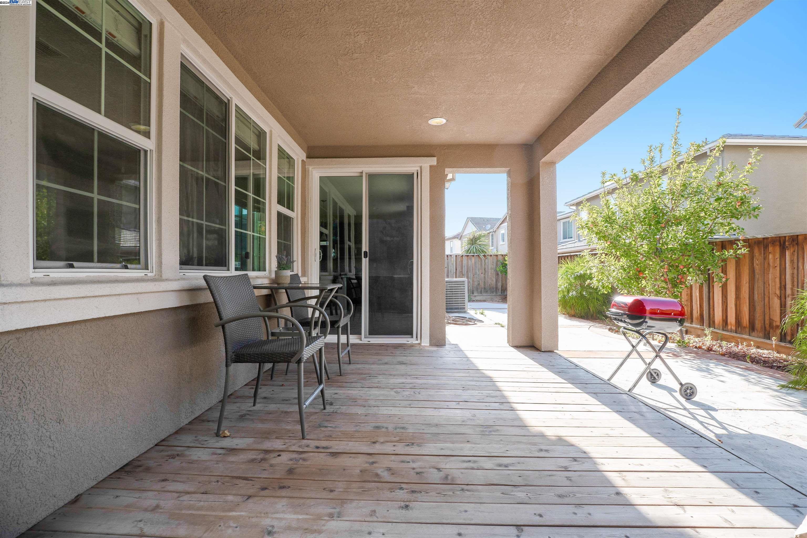 229 W Bonner Dr