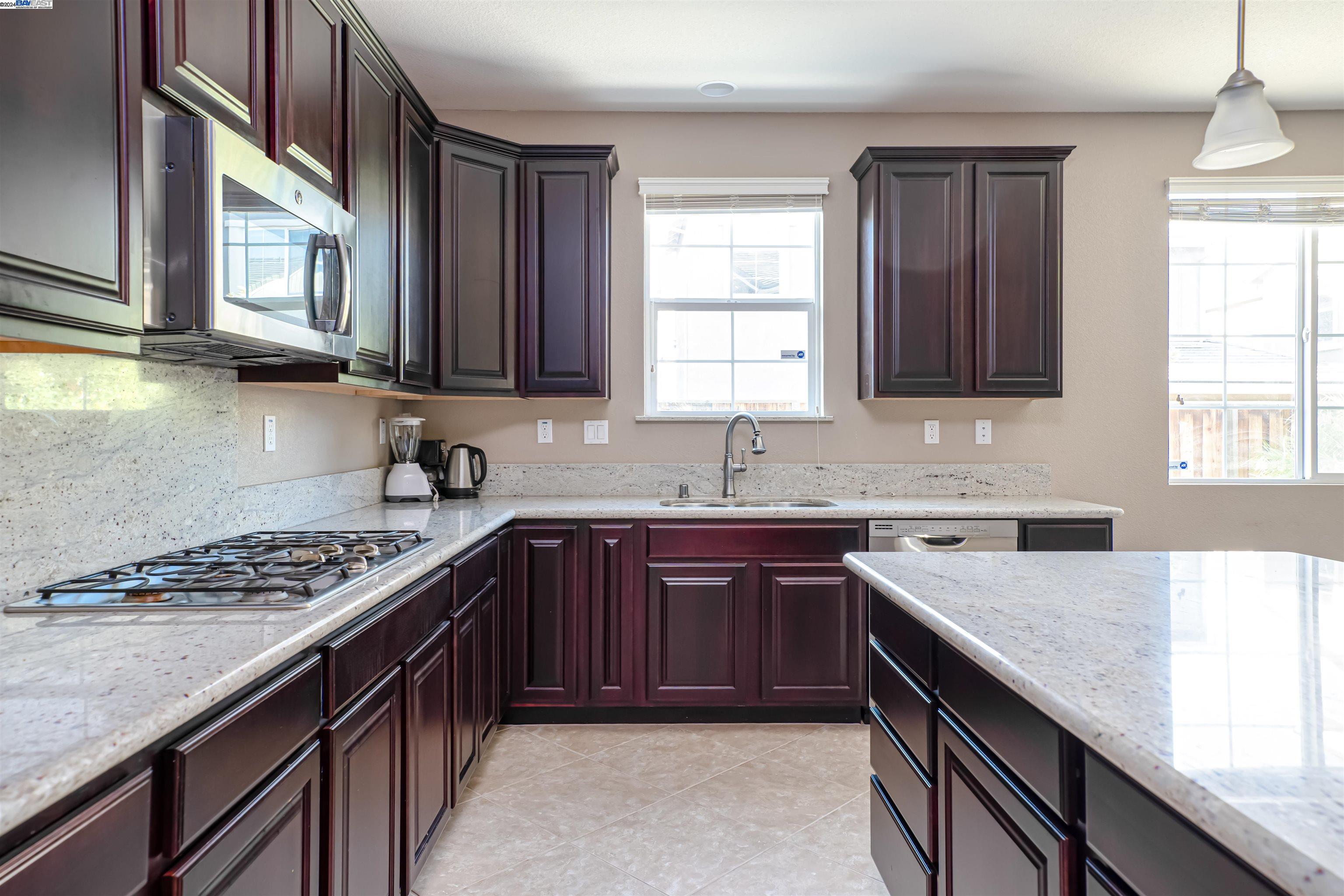 229 W Bonner Dr
