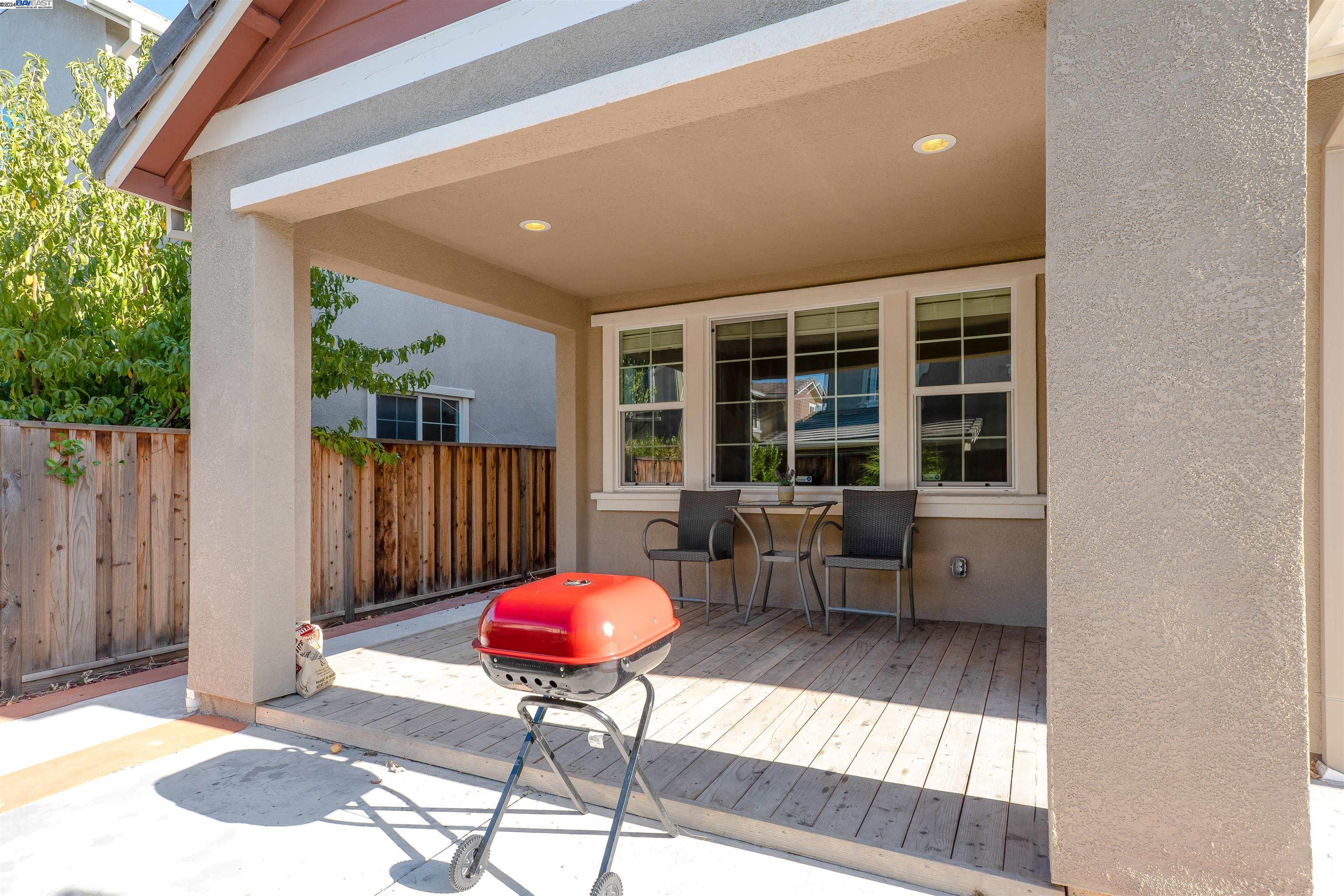 229 W Bonner Dr