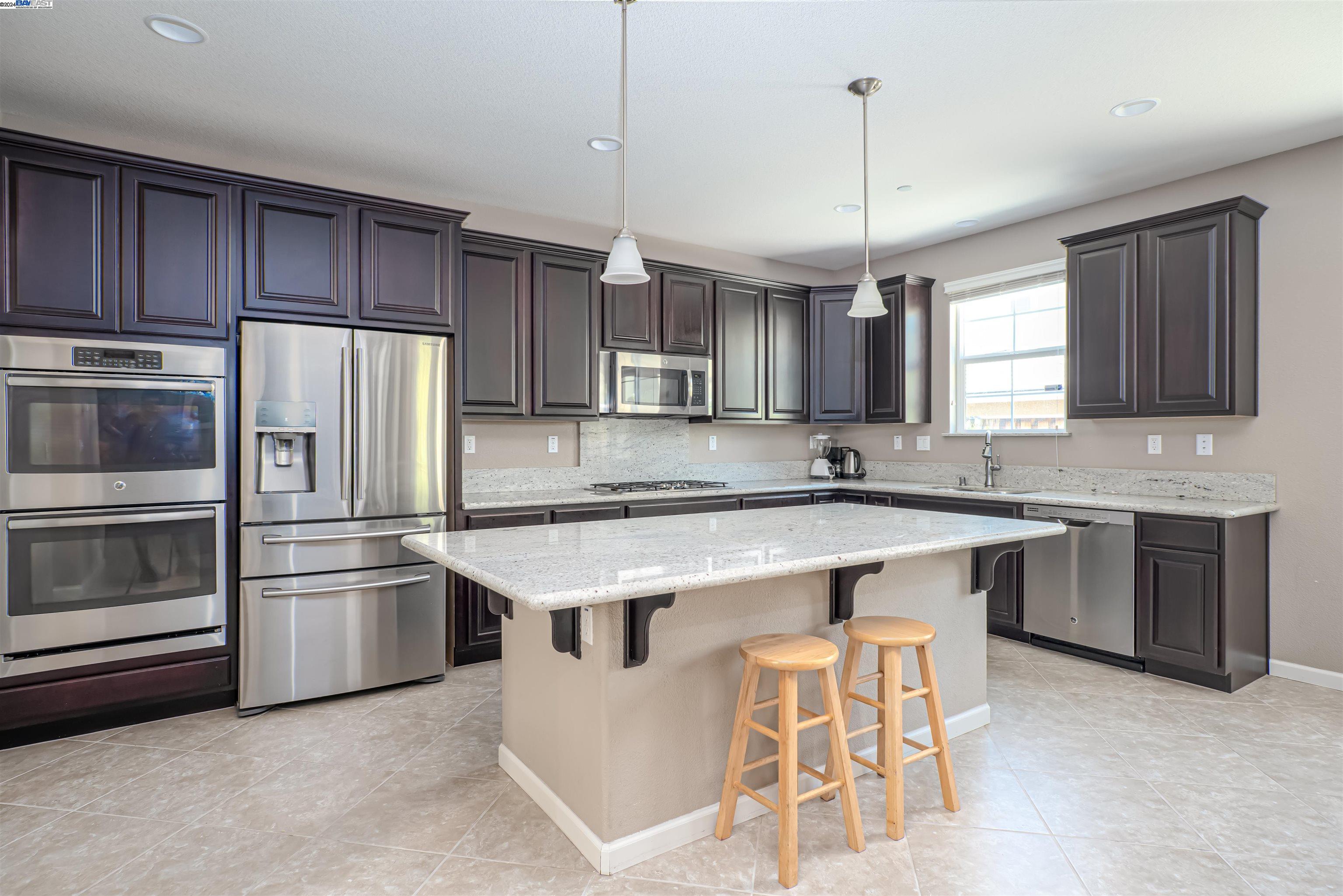 229 W Bonner Dr