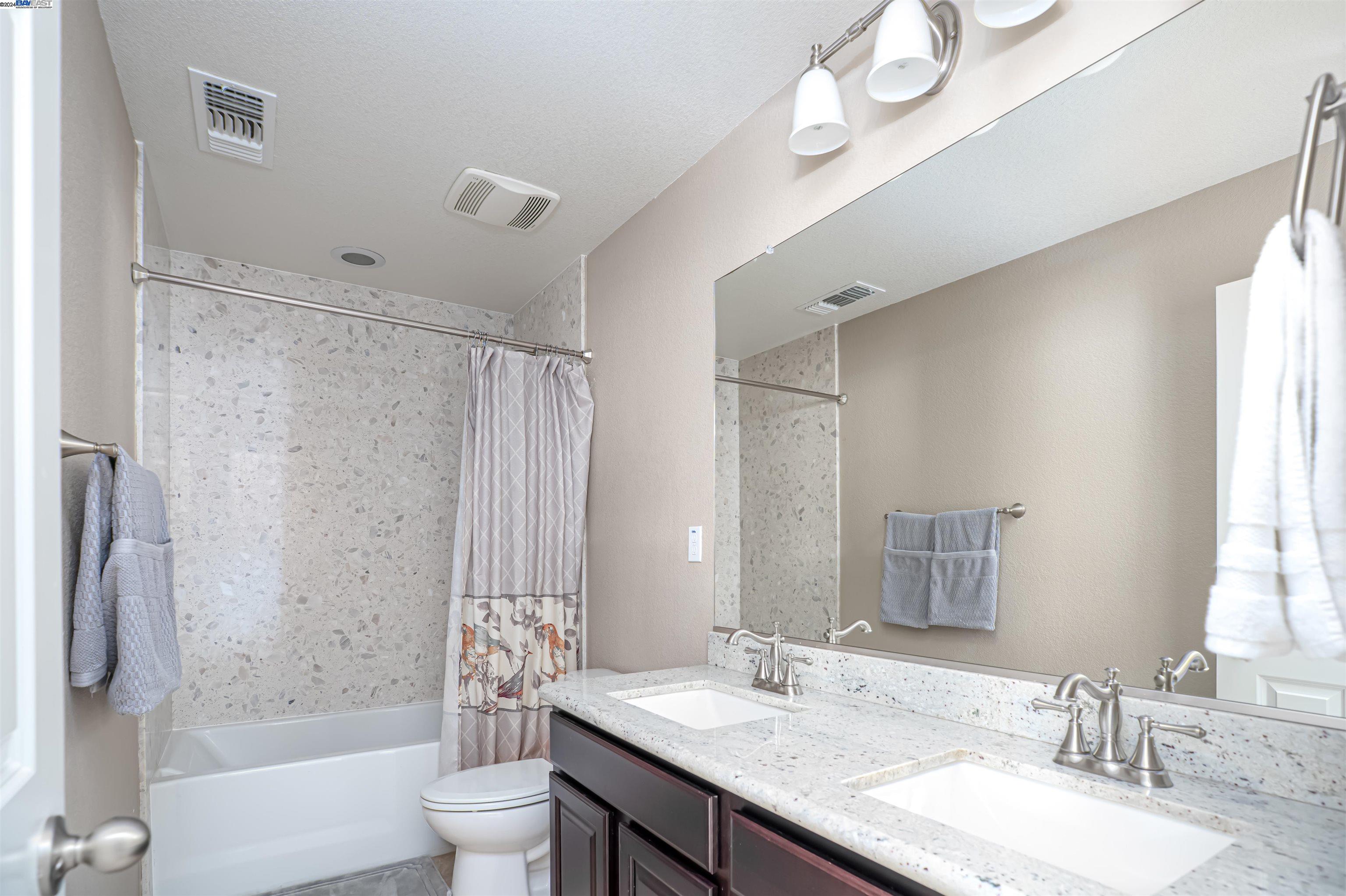 229 W Bonner Dr