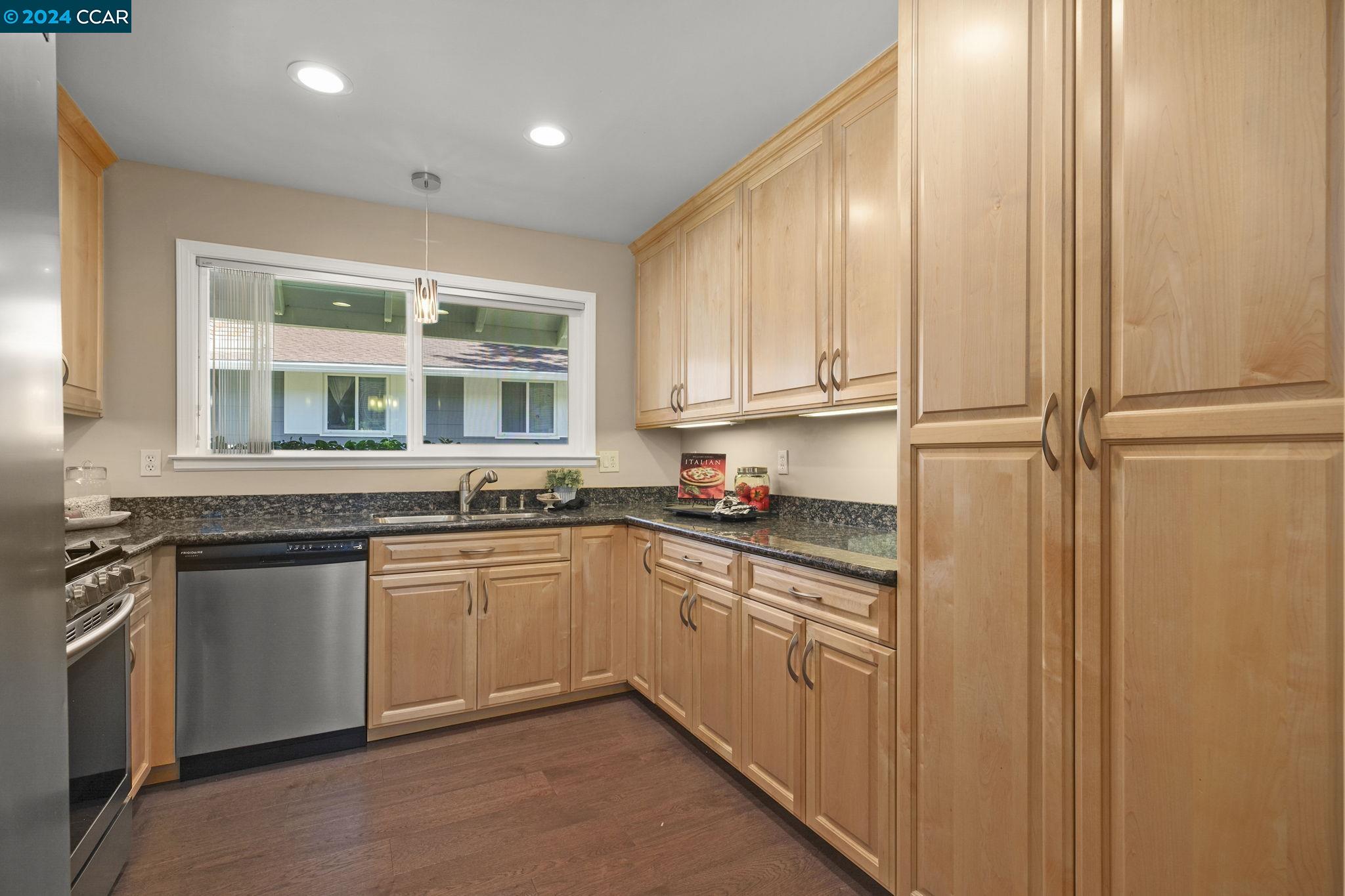 165 Miramonte Dr