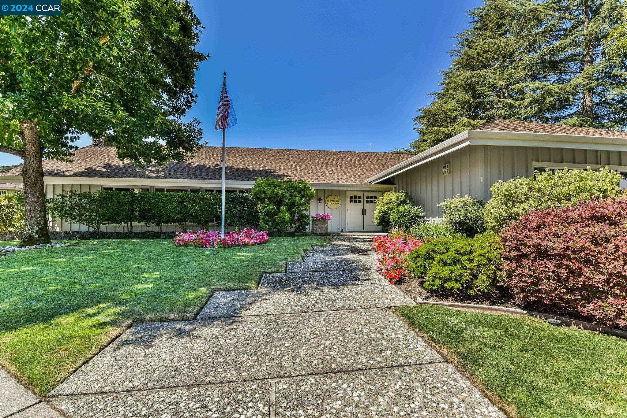 165 Miramonte Dr