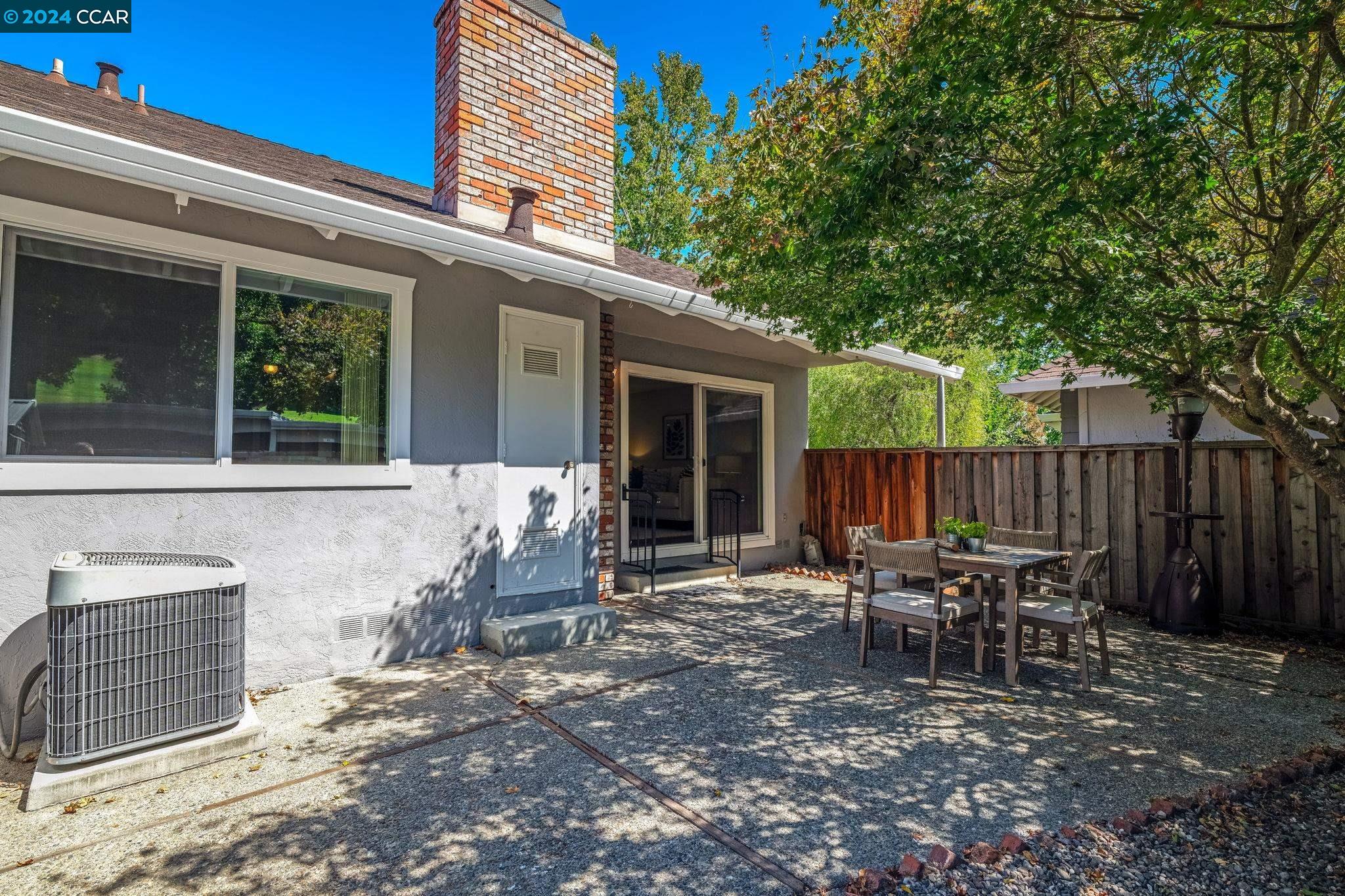165 Miramonte Dr