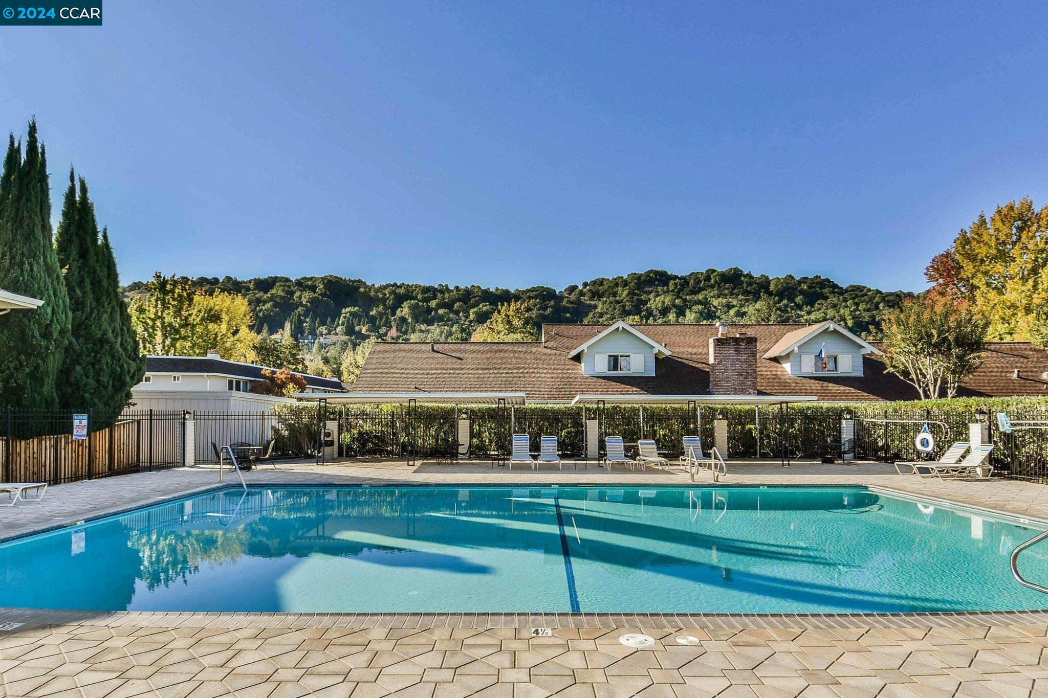 165 Miramonte Dr