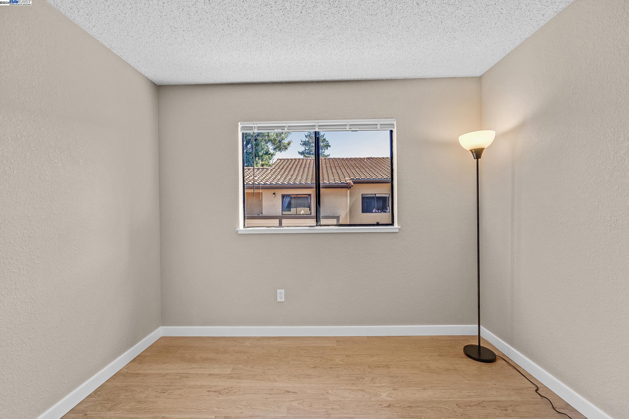 138 Shaniko Cmn
