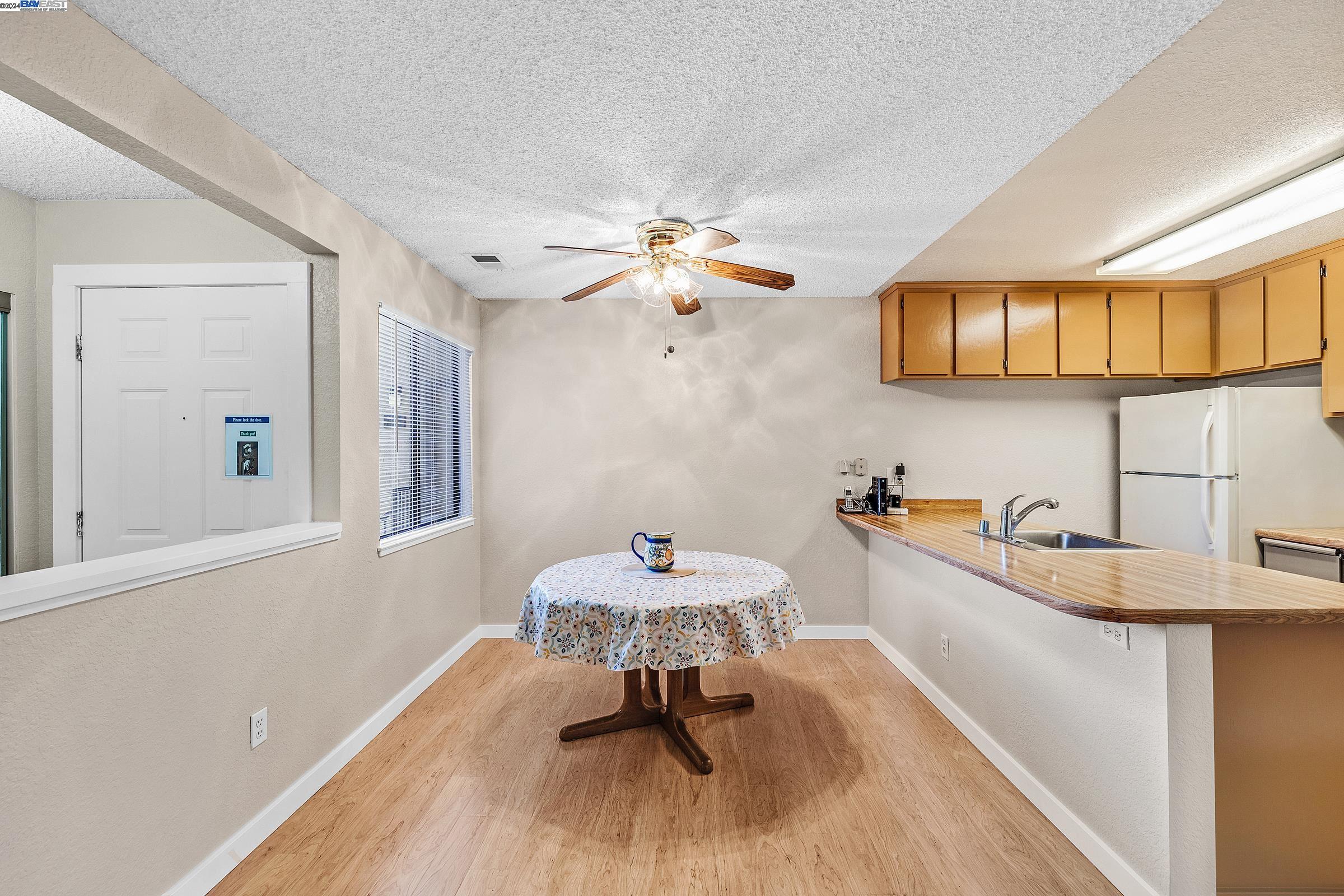 138 Shaniko Cmn