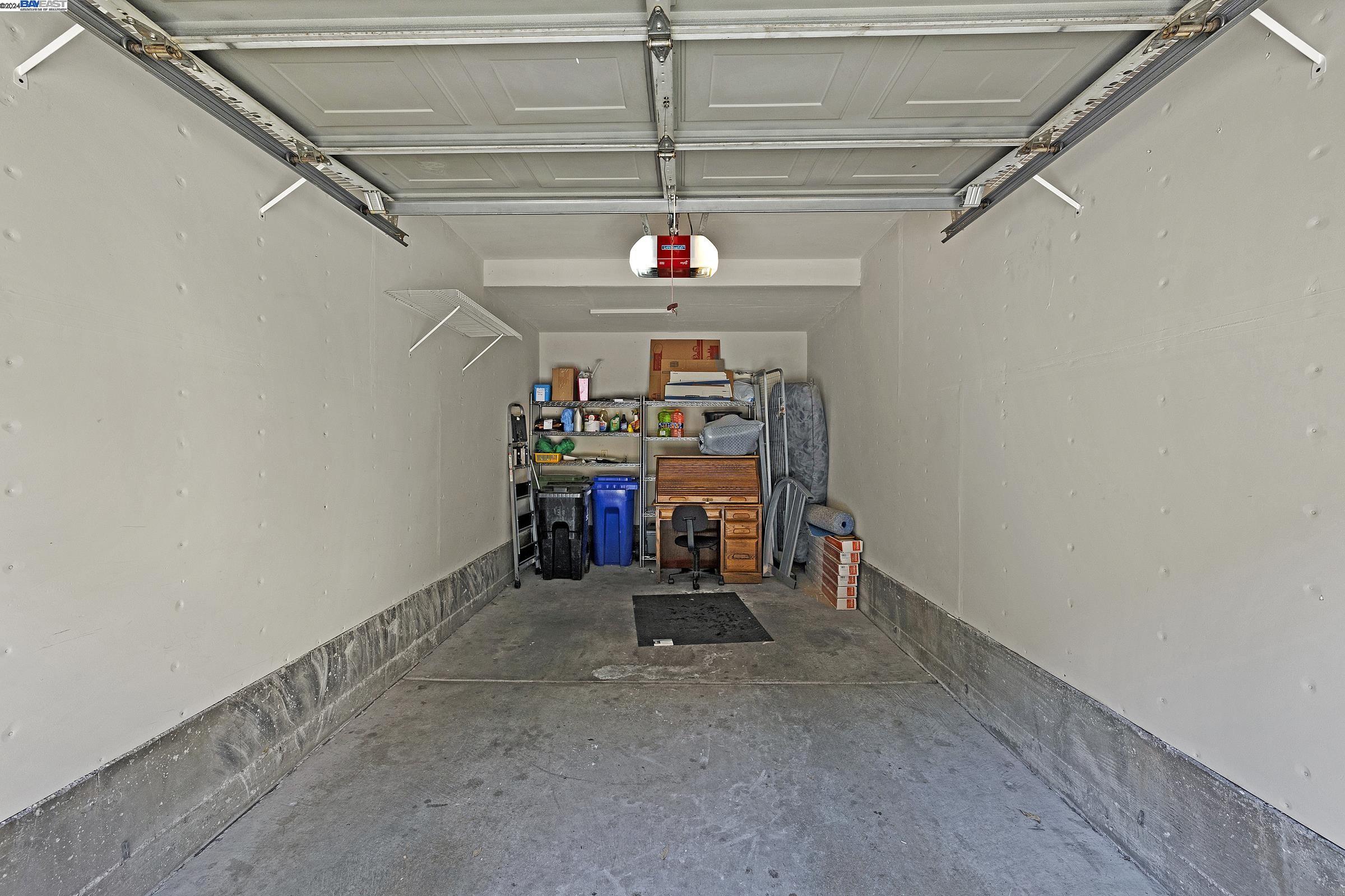 138 Shaniko Cmn