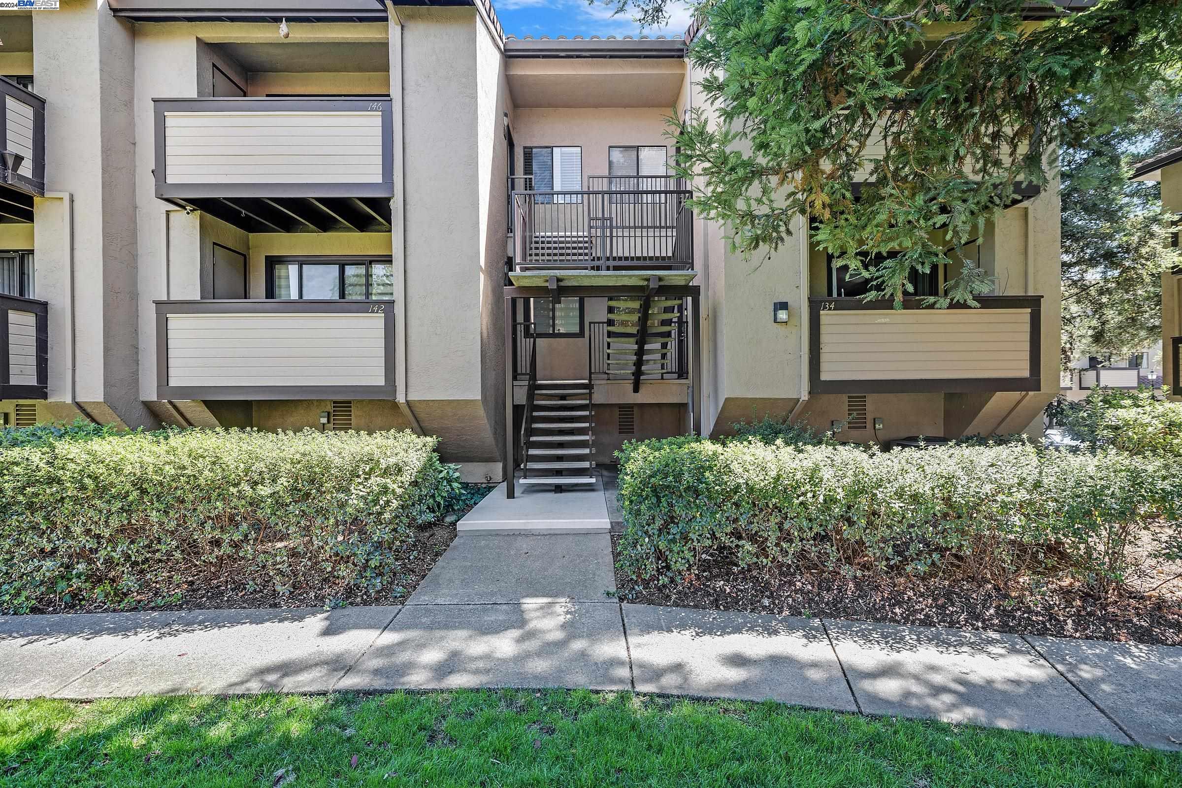 138 Shaniko Cmn