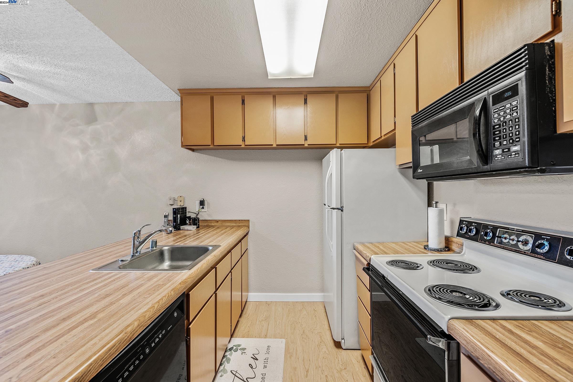 138 Shaniko Cmn