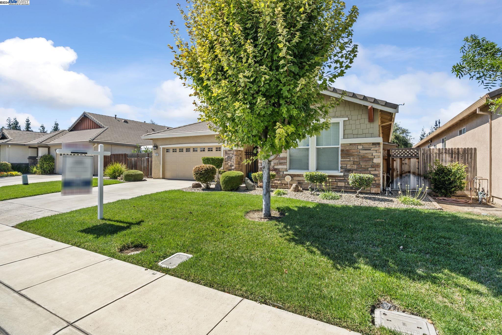 2339 Maple Hollow Ln