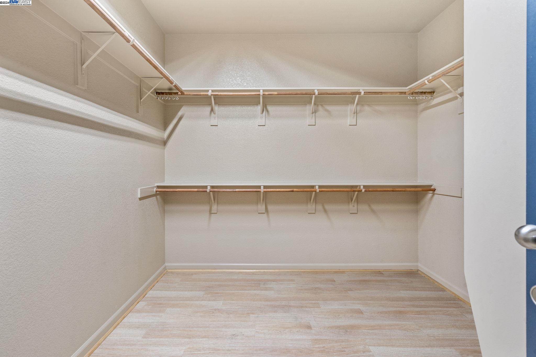 2339 Maple Hollow Ln