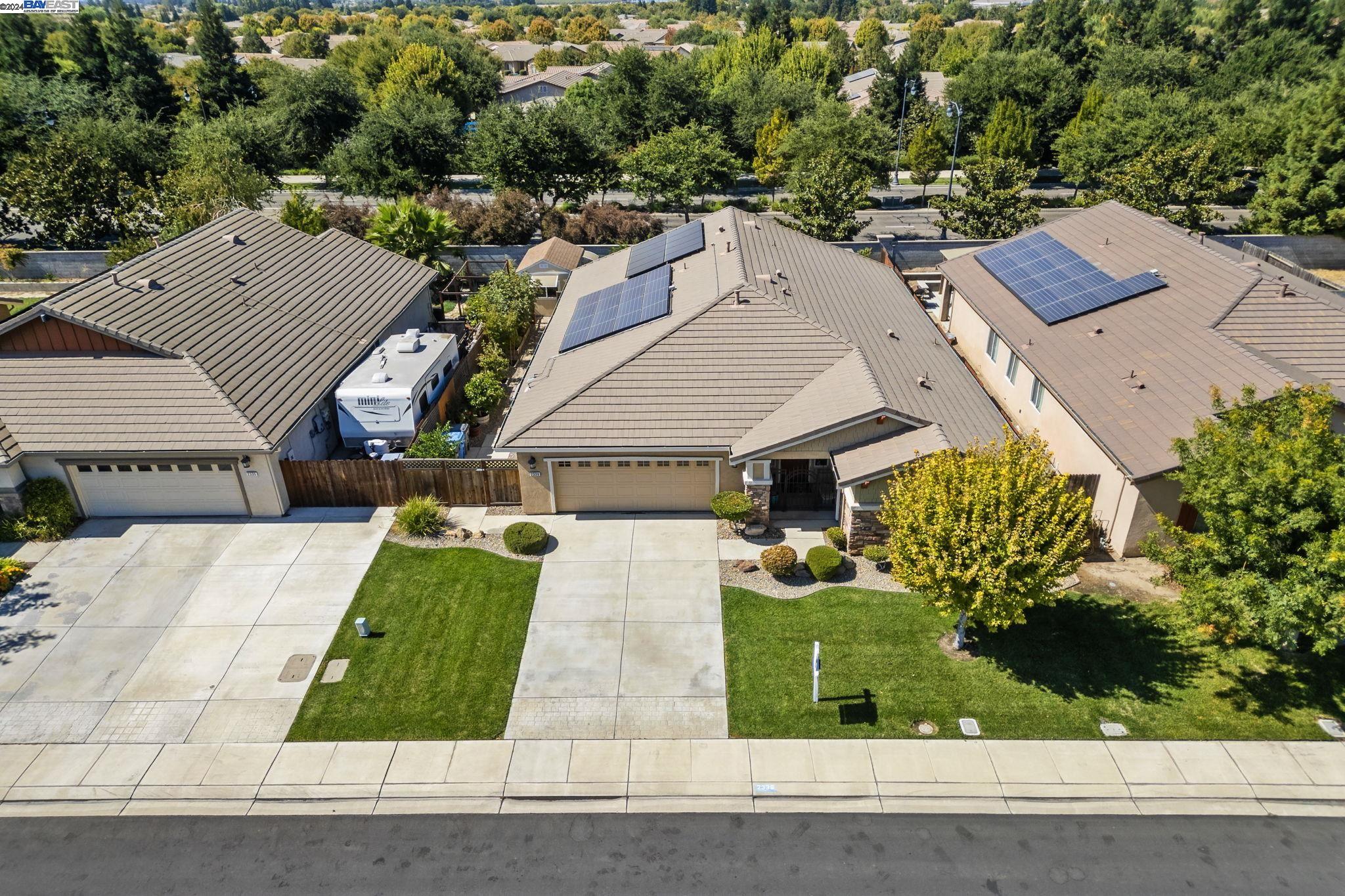 2339 Maple Hollow Ln