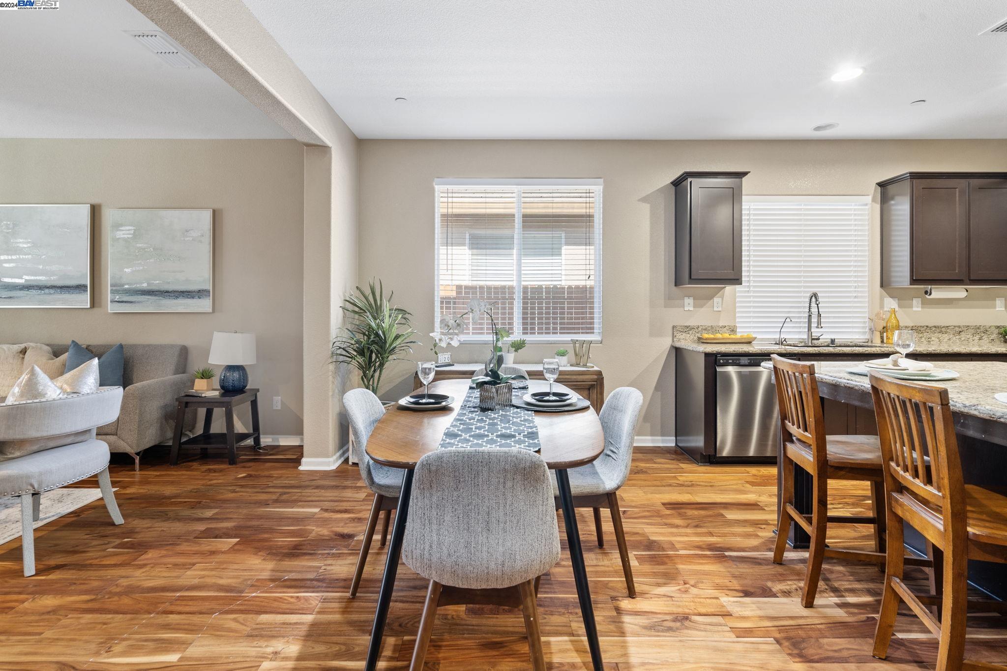 2339 Maple Hollow Ln