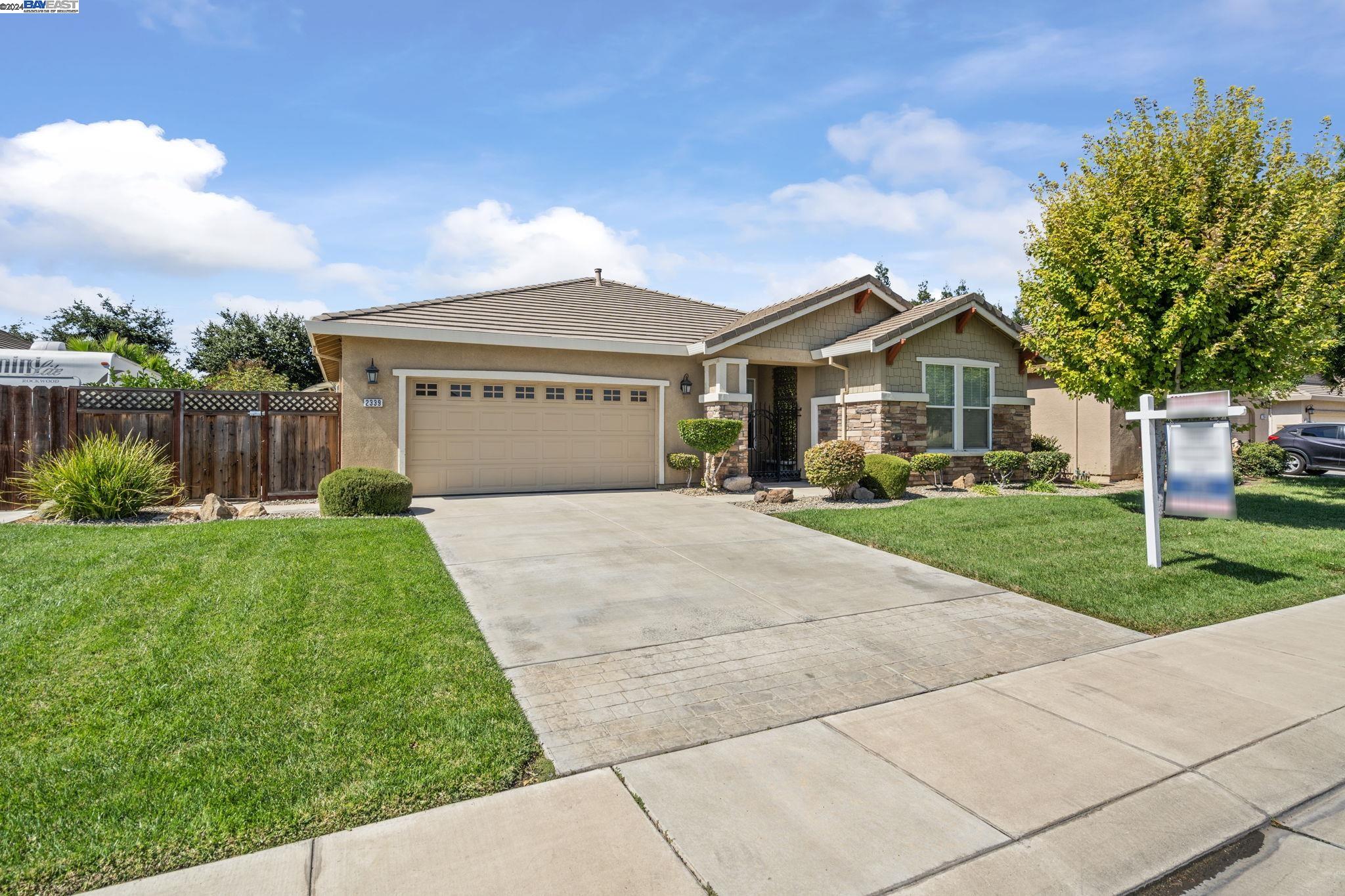 2339 Maple Hollow Ln