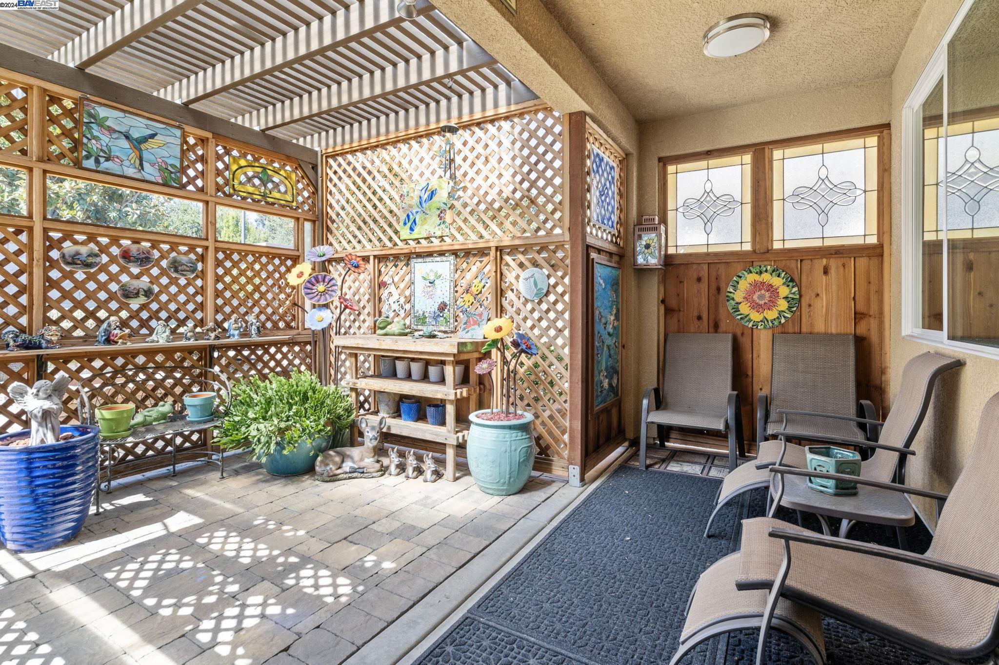 2339 Maple Hollow Ln