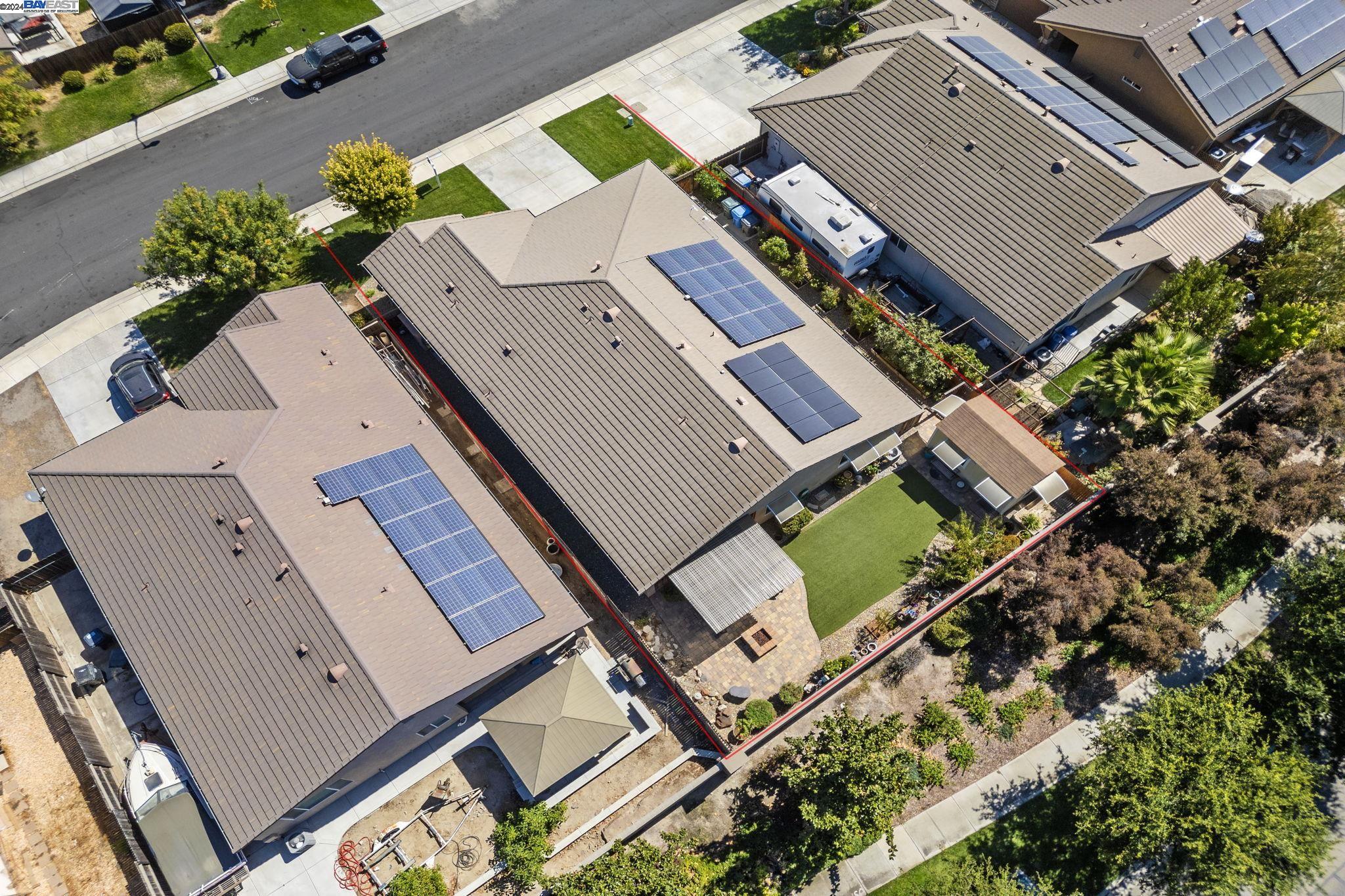 2339 Maple Hollow Ln