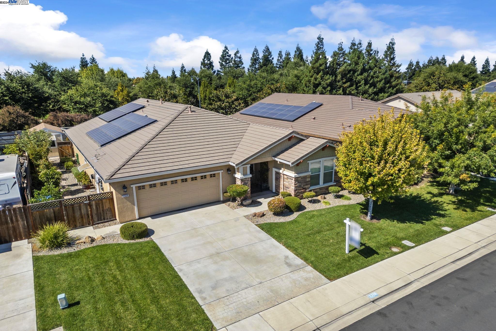 2339 Maple Hollow Ln