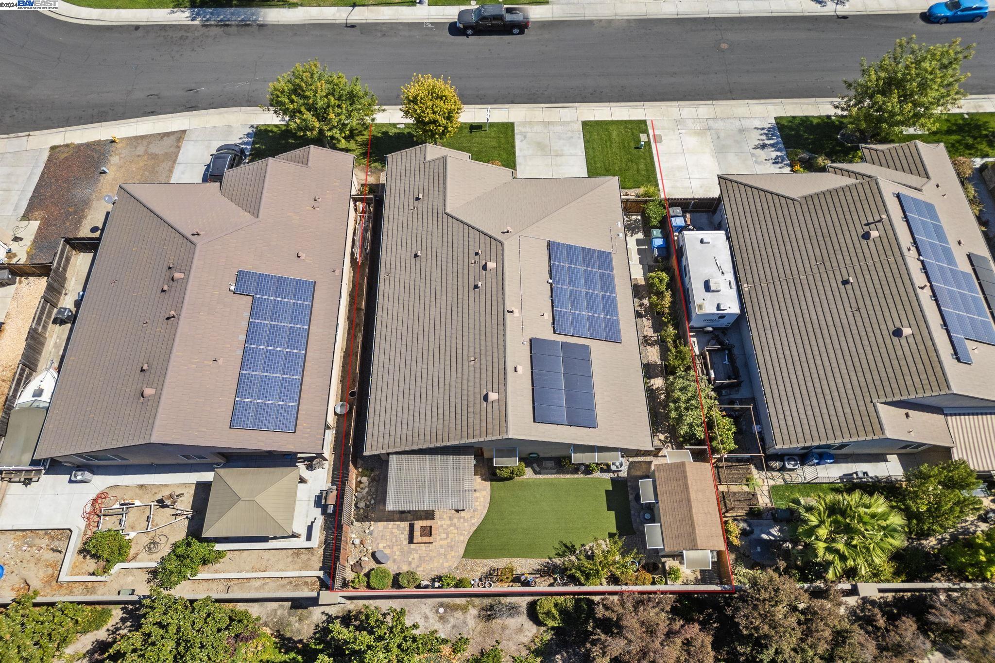 2339 Maple Hollow Ln