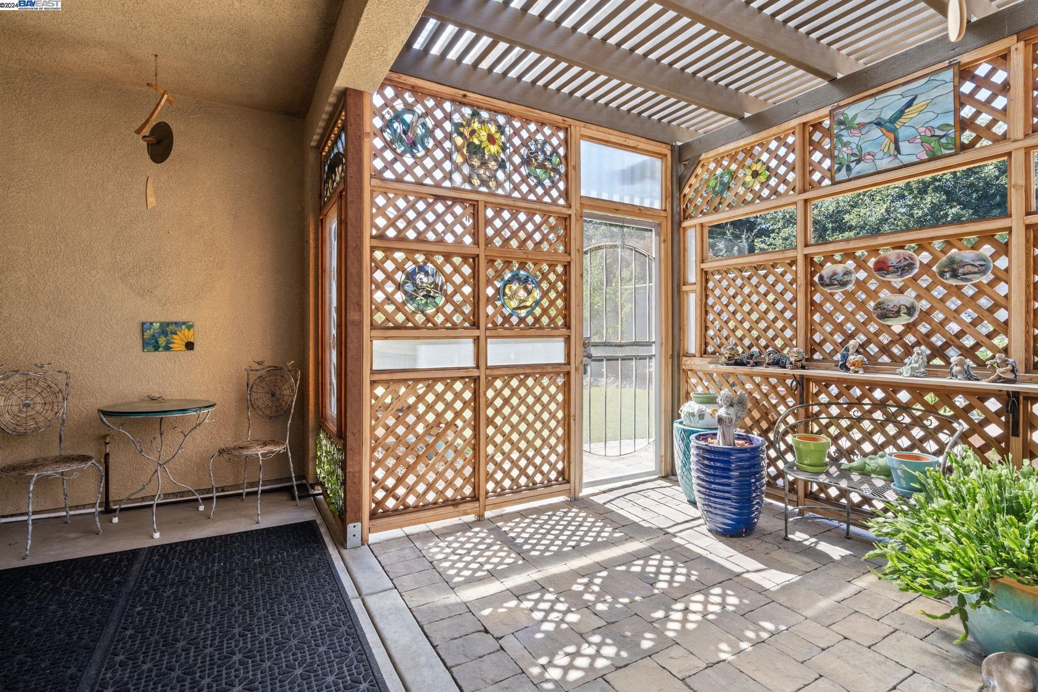 2339 Maple Hollow Ln